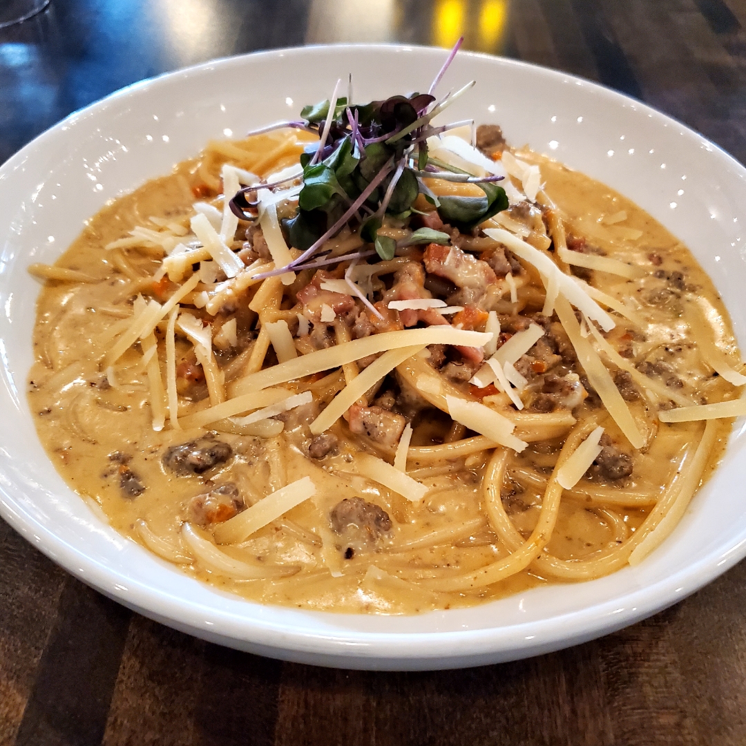 WHITE BOLOGNESE BUCATINI